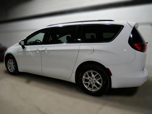 2021 Chrysler Voyager LXI