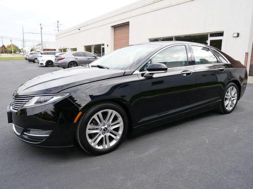2016 Lincoln MKZ Base