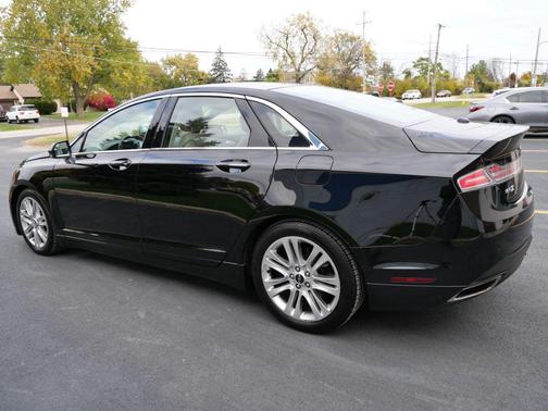 2016 Lincoln MKZ Base