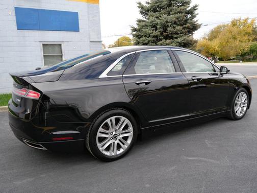 2016 Lincoln MKZ Base