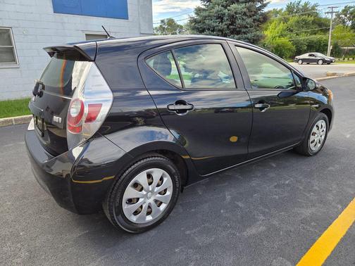 2014 Toyota Prius c Two