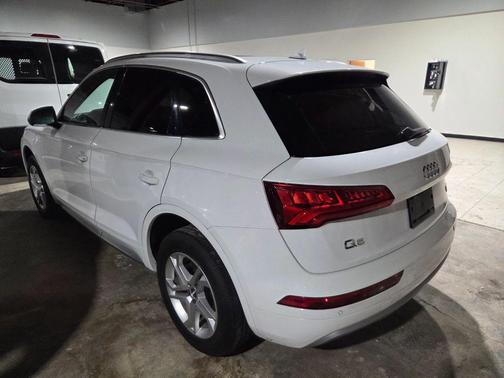 2018 Audi Q5 2.0T Tech Premium
