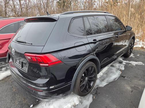 2021 Volkswagen Tiguan 2.0T SE R-Line Black