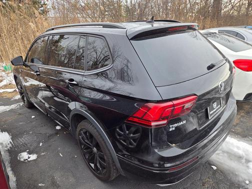 2021 Volkswagen Tiguan 2.0T SE R-Line Black