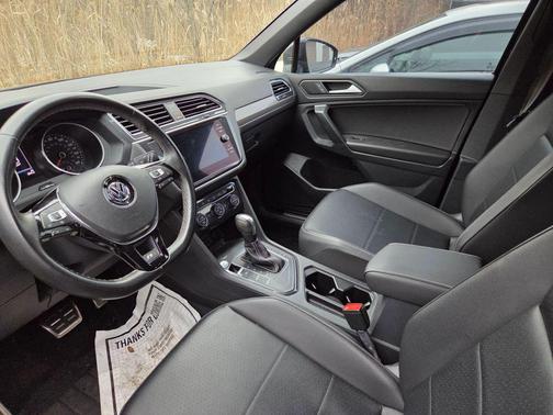 2021 Volkswagen Tiguan 2.0T SE R-Line Black