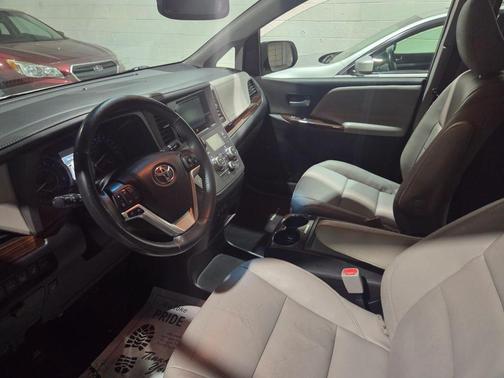 2015 Toyota Sienna Limited
