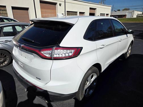 2017 Ford Edge SE