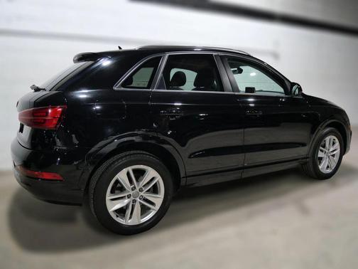 Black 2017 Audi Q3 2.0T Premium
