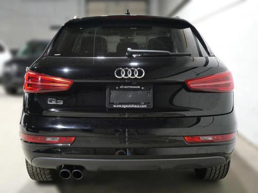 Black 2017 Audi Q3 2.0T Premium