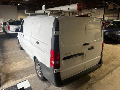 2017 Mercedes-Benz Metris Base