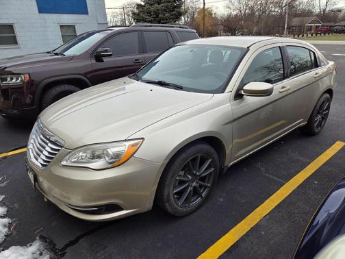 2013 Chrysler 200 Touring