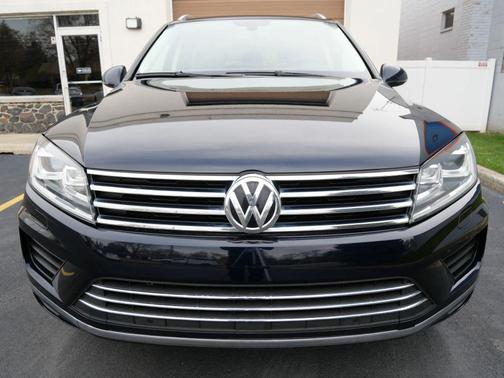2016 Volkswagen Touareg VR6 Lux