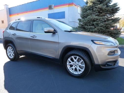 2016 Jeep Cherokee Sport