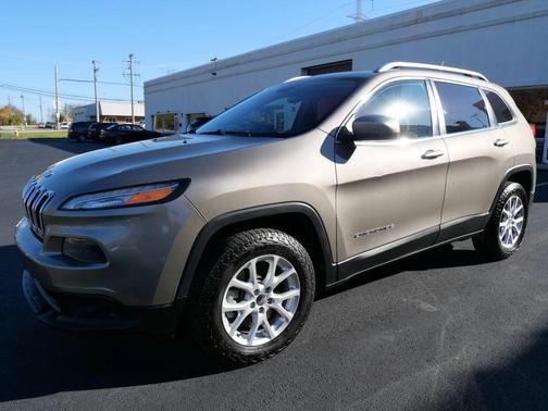 2016 Jeep Cherokee Sport