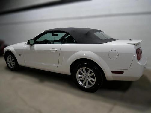 2009 Ford Mustang Premium