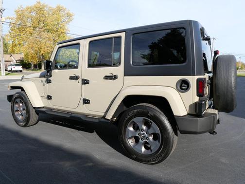 2017 Jeep Wrangler Unlimited Sahara