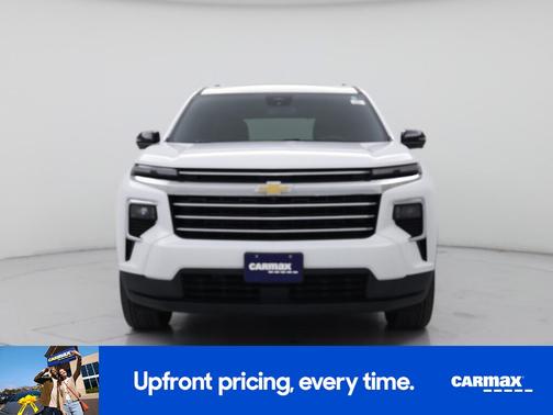 White 2025 Chevrolet Traverse LT