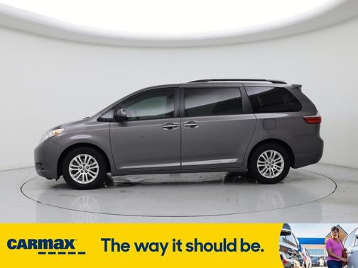 2017 Toyota Sienna XLE
