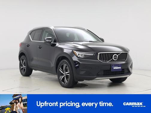 2025 Volvo XC40 B5 Core Bright Theme