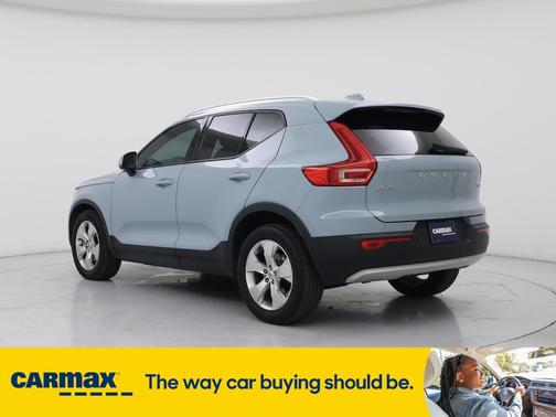 2019 Volvo XC40 T5 Momentum