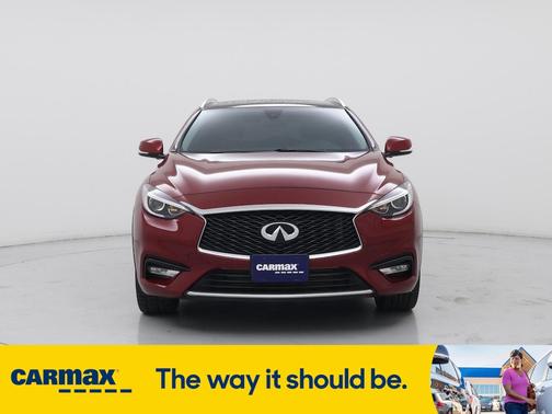 2017 INFINITI QX30 Premium