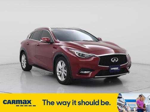 2017 INFINITI QX30 Premium