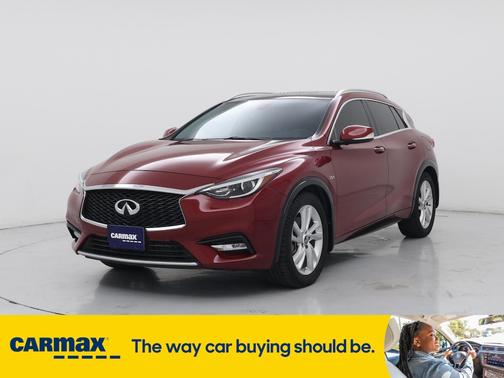 2017 INFINITI QX30 Premium