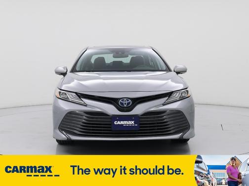 2020 Toyota Camry Hybrid XLE