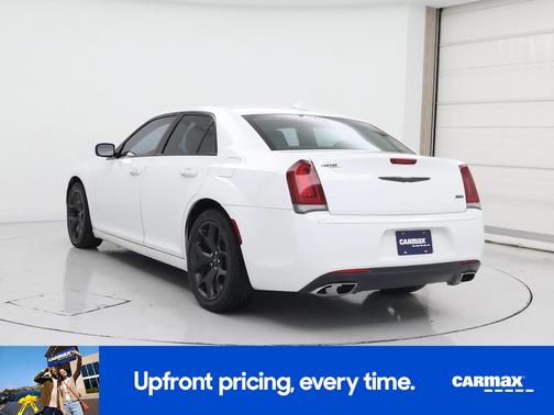 2022 Chrysler 300 Touring