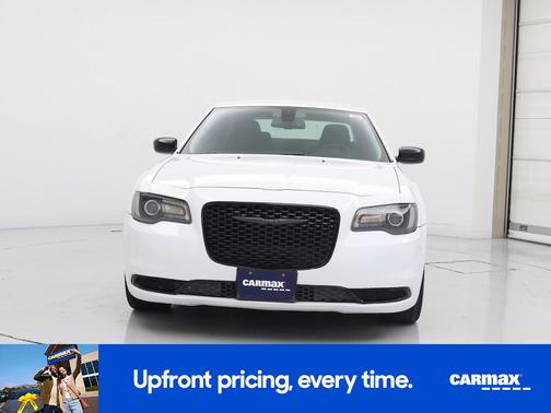 2022 Chrysler 300 Touring