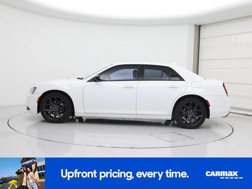 2022 Chrysler 300 Touring