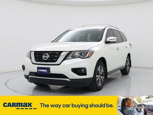 2017 Nissan Pathfinder SL