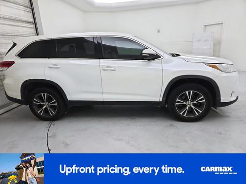 2019 Toyota Highlander LE