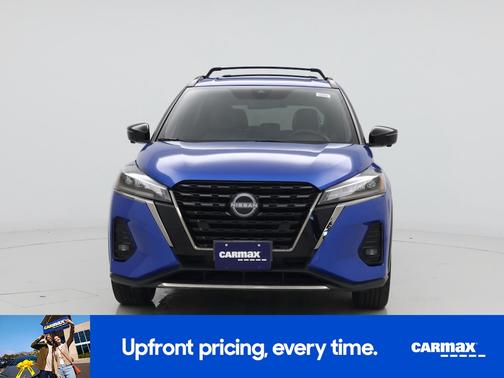 2022 Nissan Kicks SR