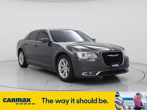 2021 Chrysler 300 Touring L