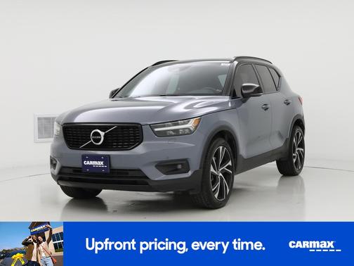 2022 Volvo XC40 T4 R-Design