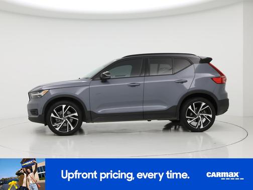 2022 Volvo XC40 T4 R-Design