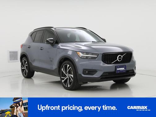 2022 Volvo XC40 T4 R-Design