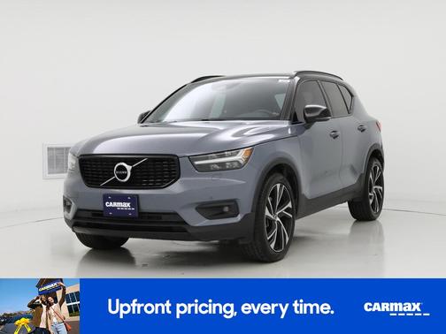2022 Volvo XC40 T4 R-Design