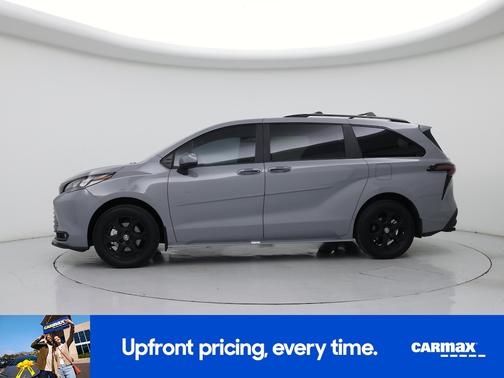 2025 Toyota Sienna Woodland Edition