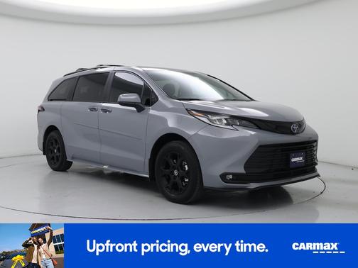 2025 Toyota Sienna Woodland Edition