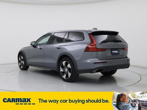 2021 Volvo V60 Cross Country T5