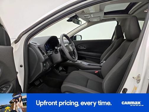 White 2019 Honda HR-V EX