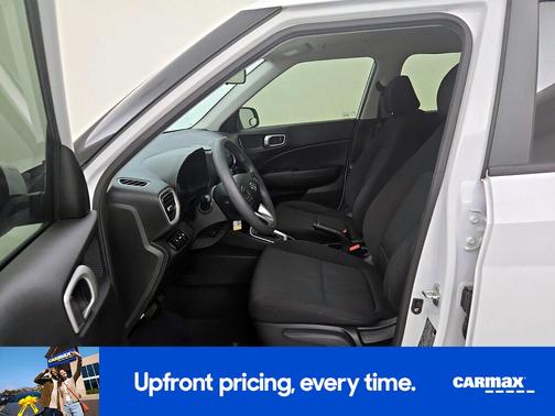 2020 Hyundai VENUE SE