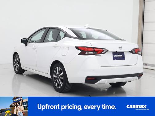 2022 Nissan Versa SV