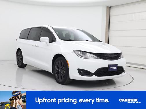 2020 Chrysler Pacifica Touring