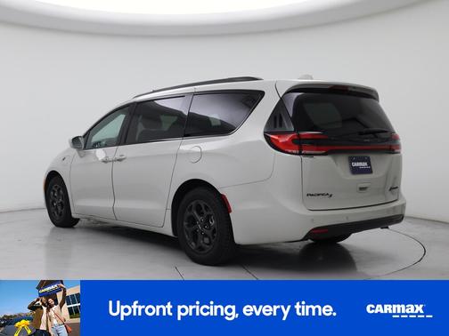 Pearl 2021 Chrysler Pacifica Hybrid Limited