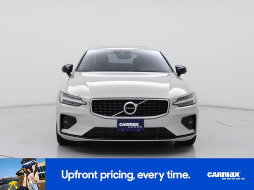 2019 Volvo S60 T6 R-Design