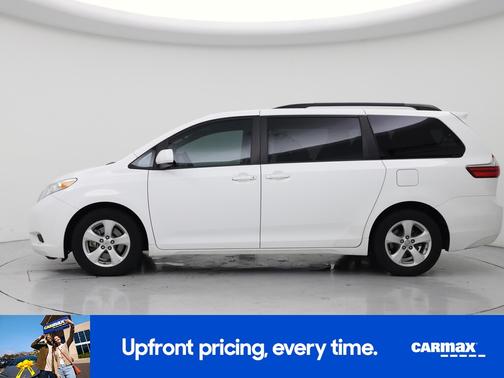White 2015 Toyota Sienna LE