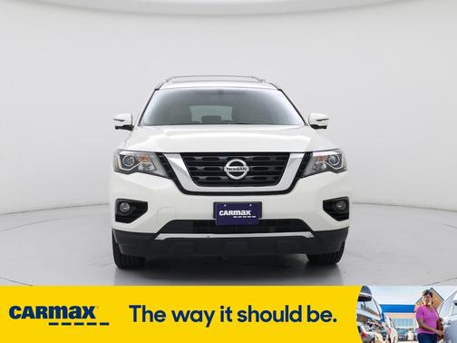 2017 Nissan Pathfinder Platinum